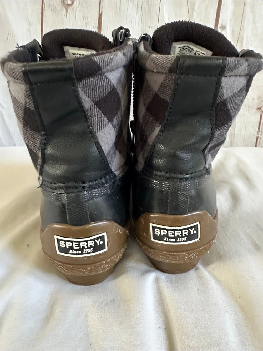 Sperry Syren Gulf Black Rubber & Gray Buffalo Plaid Duck Boots size 7.5